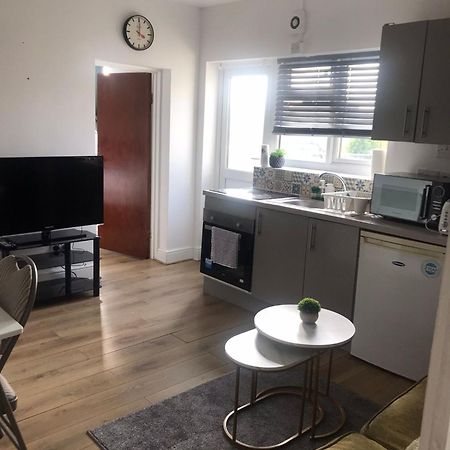 Aspire 1 Bedroom, 3 Single Beds Bristol Exteriör bild